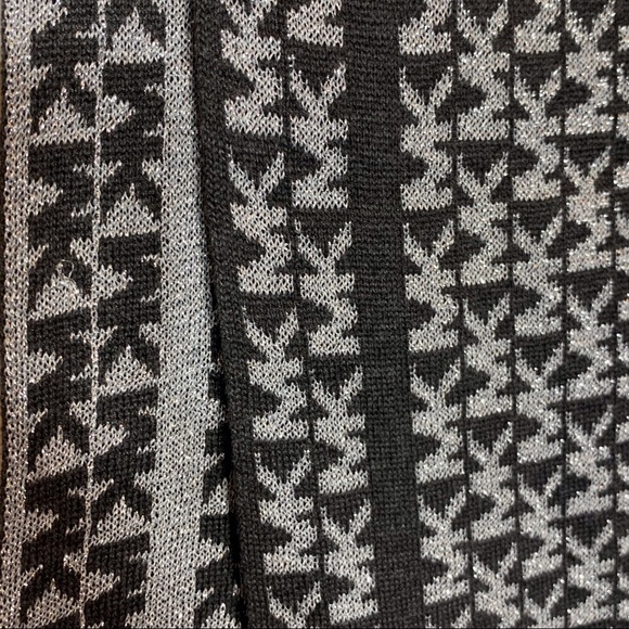 EUC Michael Kors‎ gray and silver scarf - Picture 1 of 5